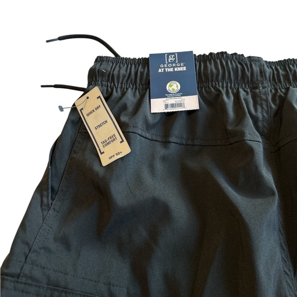NWT MENS GEORGE AT THE KNEE CARGO BLACK SHORTS SIZE 27 INCH WAIST 9 INCH INSEAM. - Picture 8 of 11